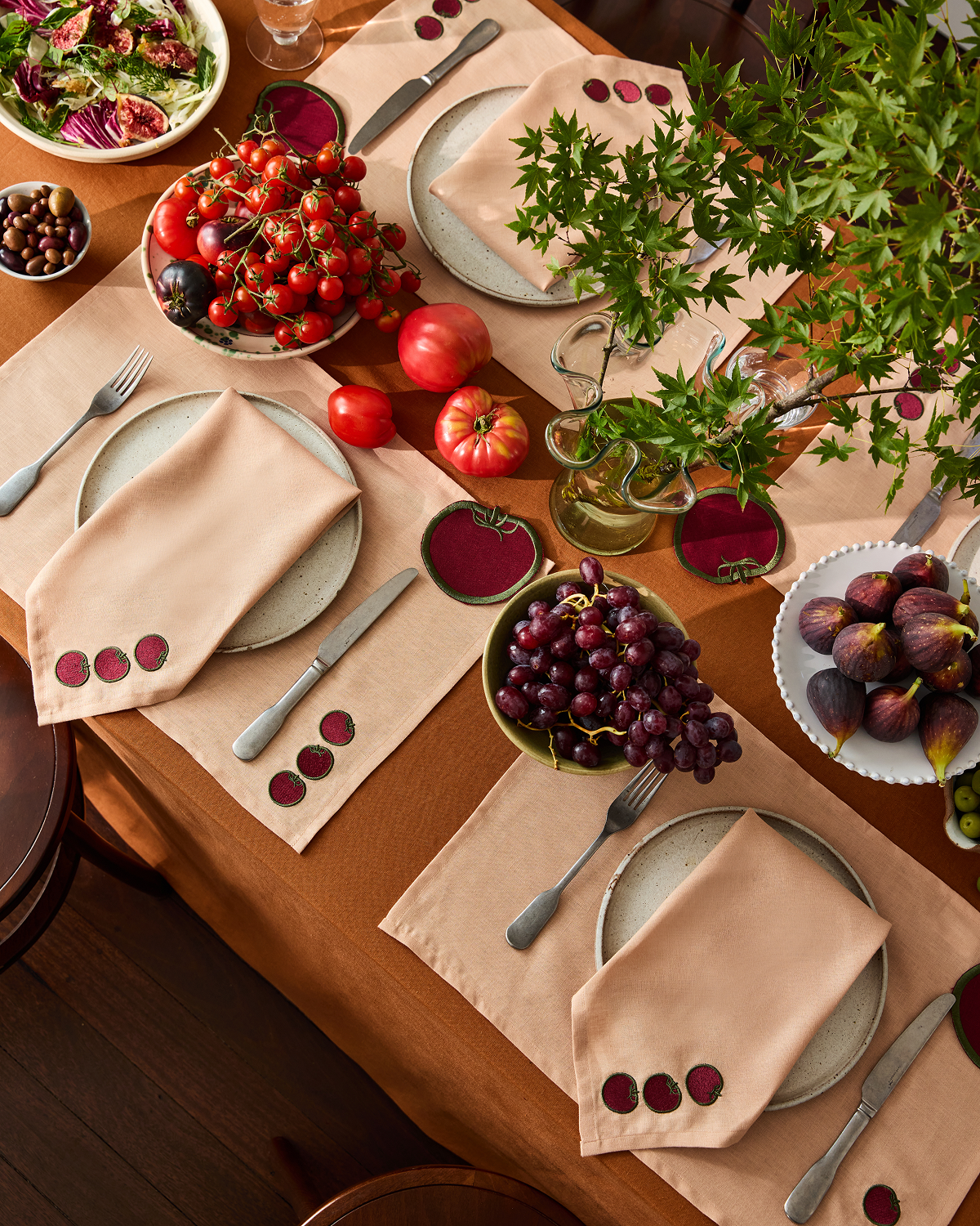 Les Fruits Tomate Table Bundle