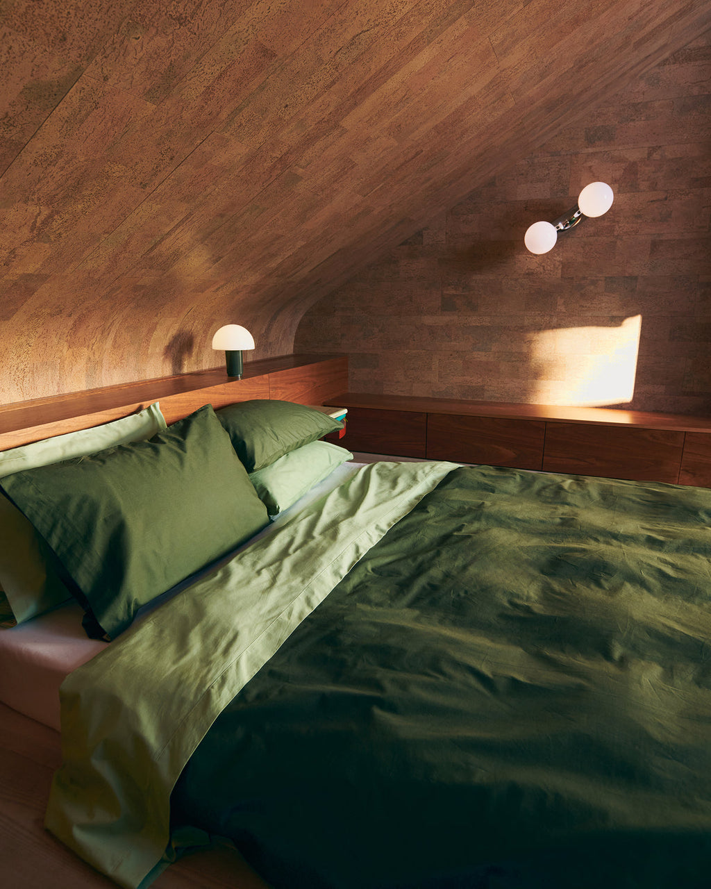 Moss Organic Cotton Percale Bedding Set