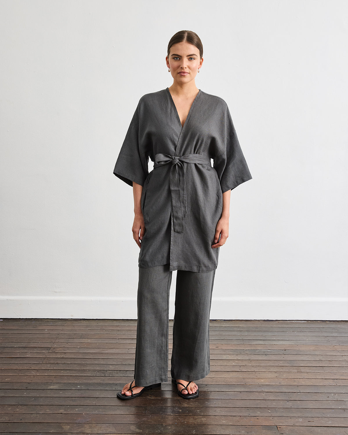 Robe Set in Charcoal